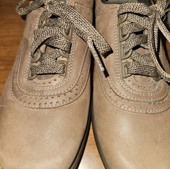 SAS Womans Walk Easy Brown Oxford Shoes Size 9 - Picture 9 of 9